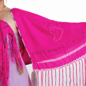 Leonor Silk Shawl on Pink